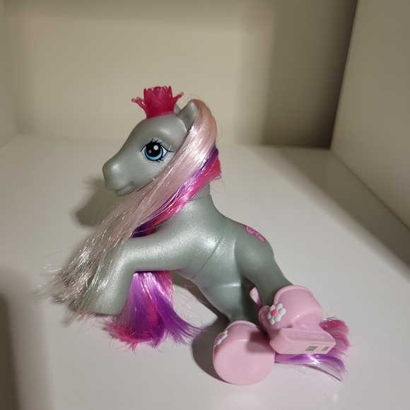 My Little Pony MLP Friendship Ball Fun Loop de La - Picture 2 of 3